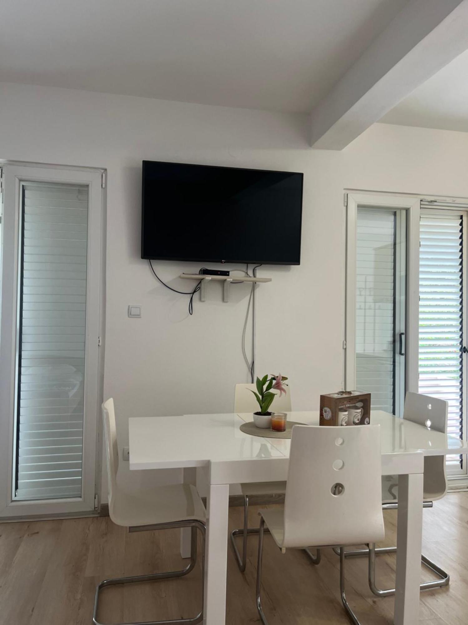 דירות ביילה Apartman Iskra מראה חיצוני תמונה