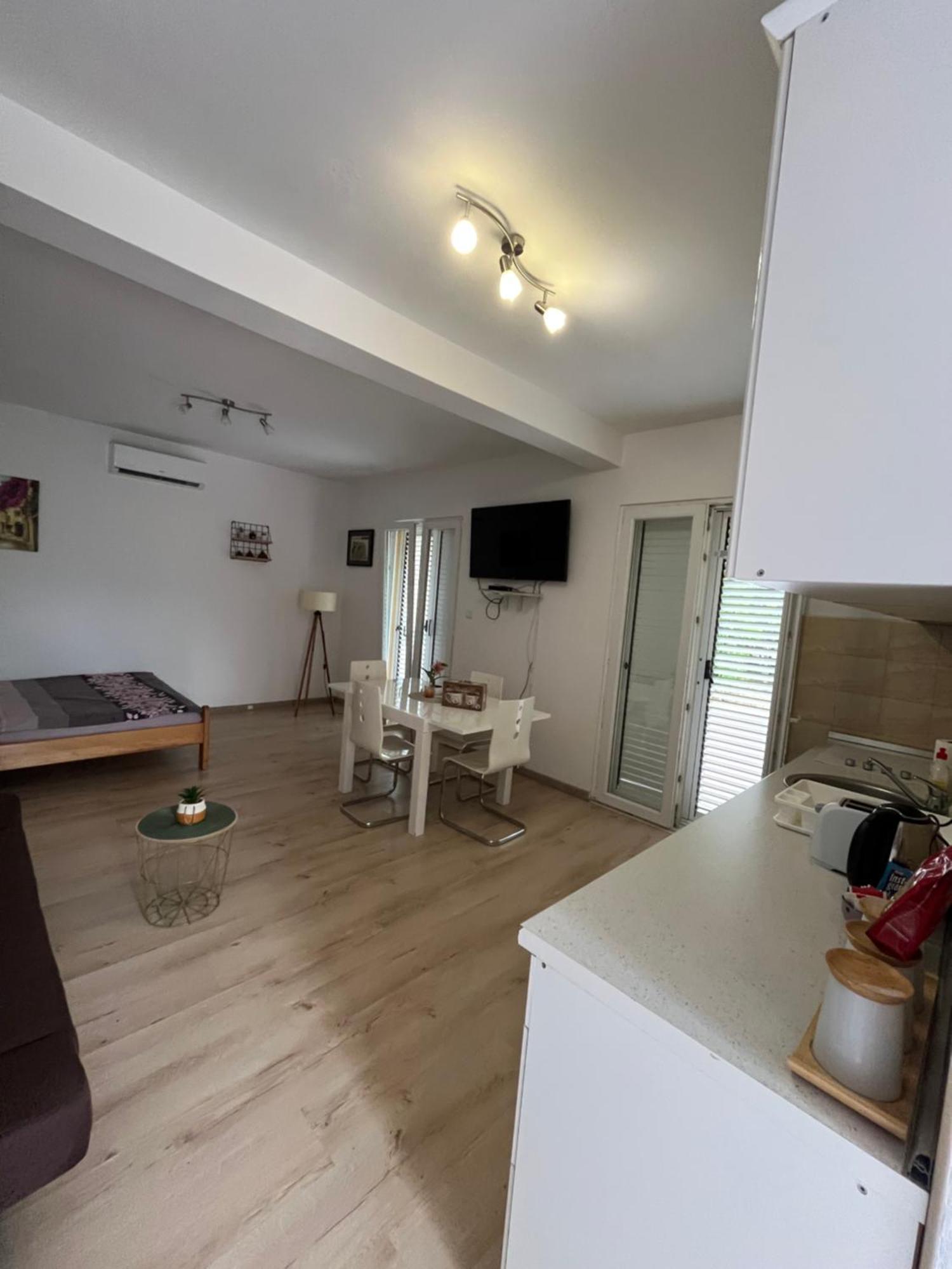דירות ביילה Apartman Iskra מראה חיצוני תמונה
